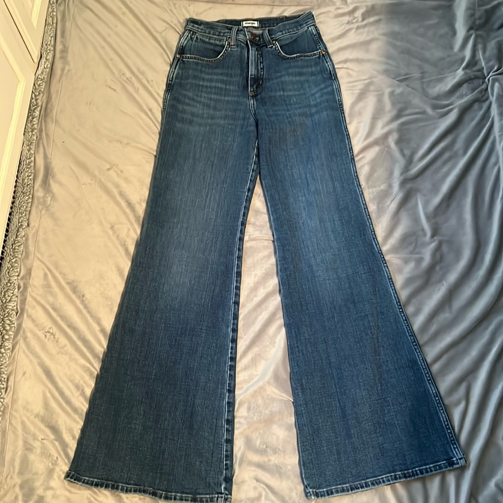 Women’s wide leg jeans
